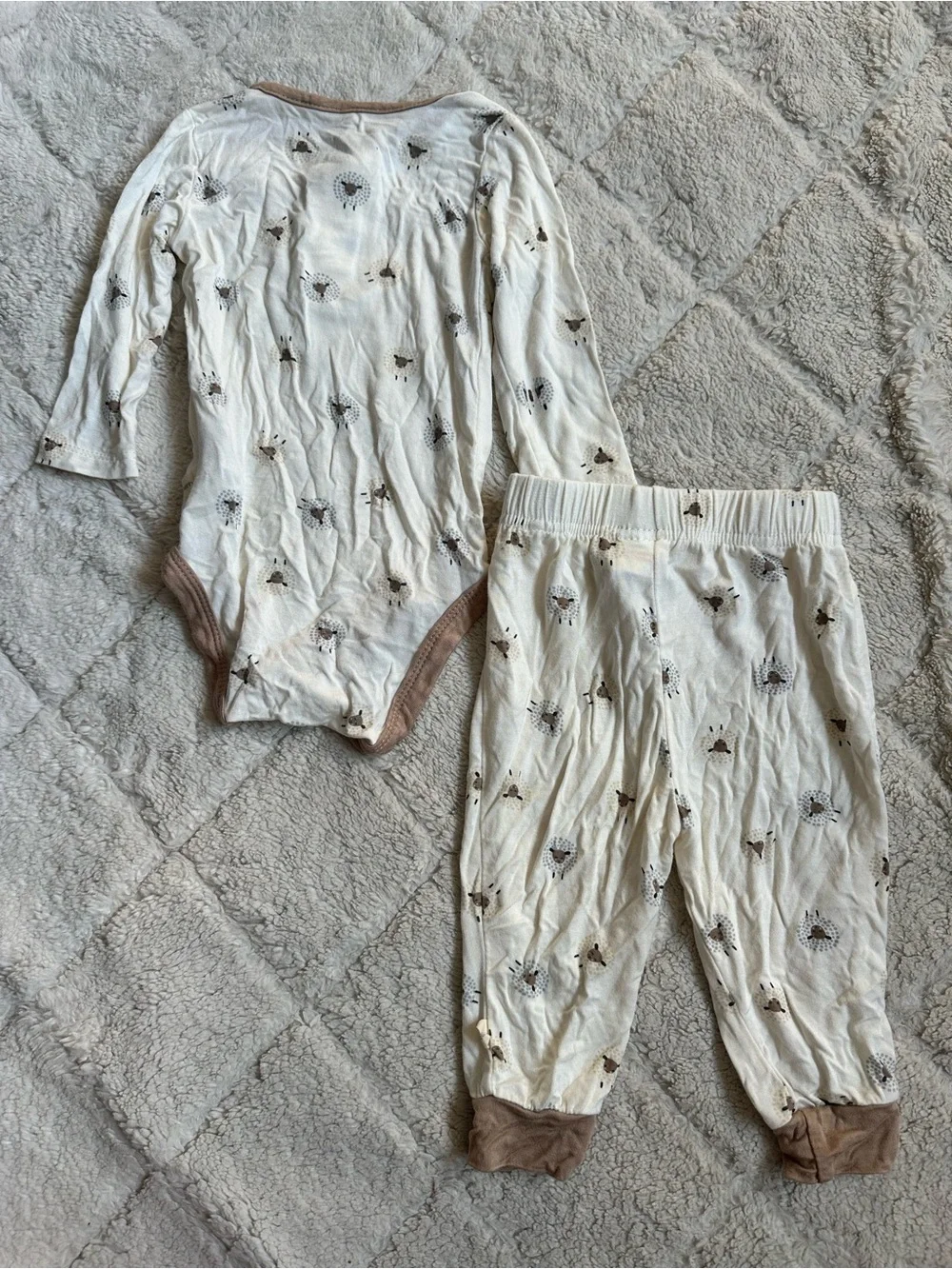 MilkBerry | Beige Sheep Long Sleeve Bamboo Onesie and Pants Set | Size 3-6 Month